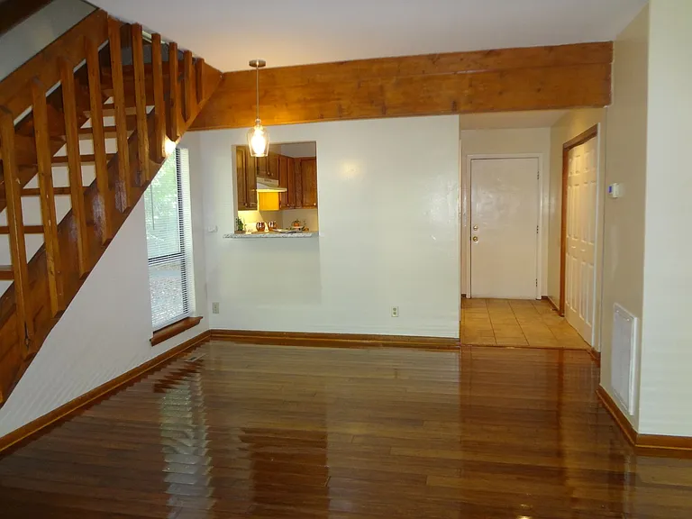 93 Lystra Hills Ln — Photo 7
