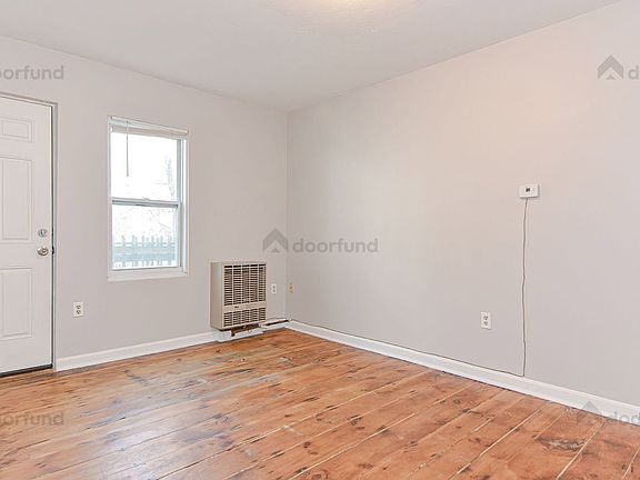 4th image of 28 Prescott St #6