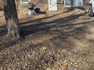 1230 SW 25th St, Topeka, KS 66611