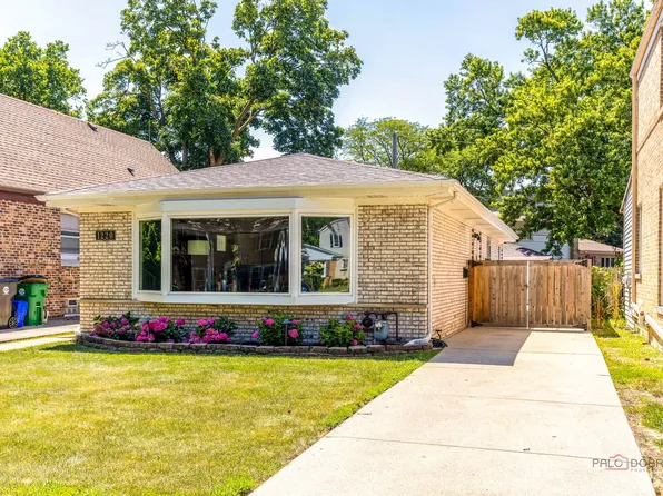 1220 Elliott St, Park Ridge, IL 60068
