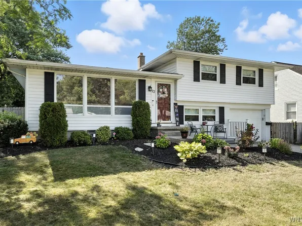 22 Westwood Dr, Tonawanda, NY 14150