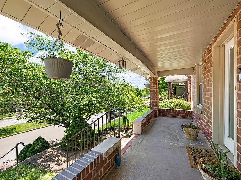 1707 Yale Ave — Photo 4