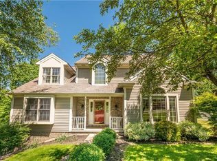 1018 Whispering Woods Dr, Coraopolis, PA