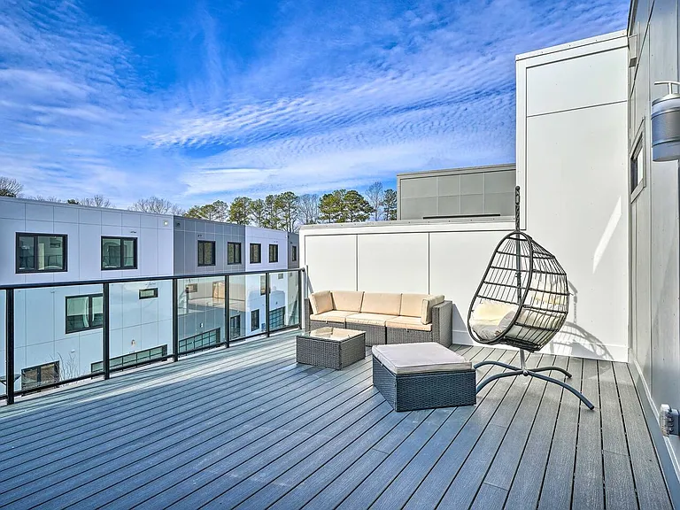 3rd floor patio