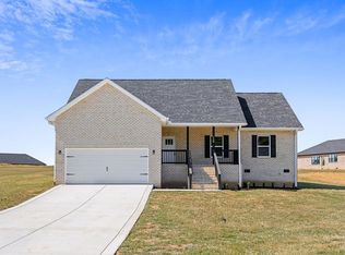 1328 Duck Pond Rd, Sparta, TN 38583