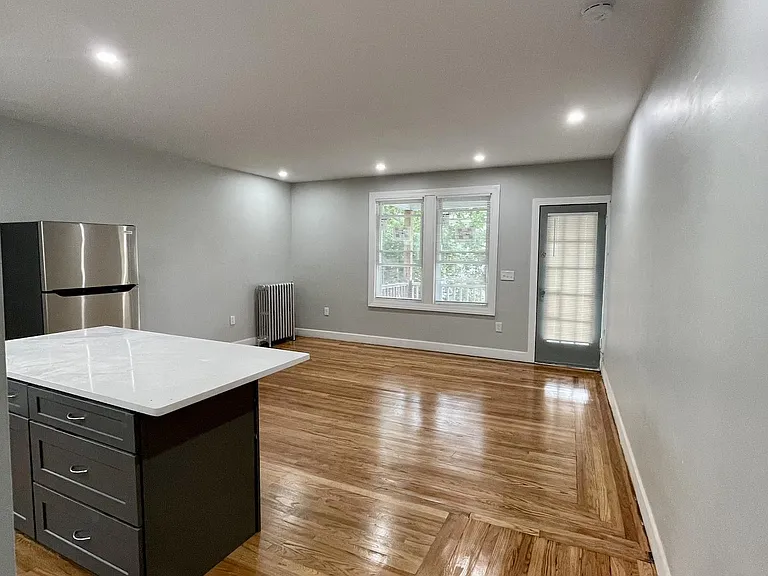326 Western Ave #1 — Photo 4