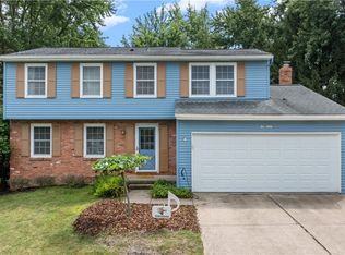 1060 Southport Dr, Medina, OH