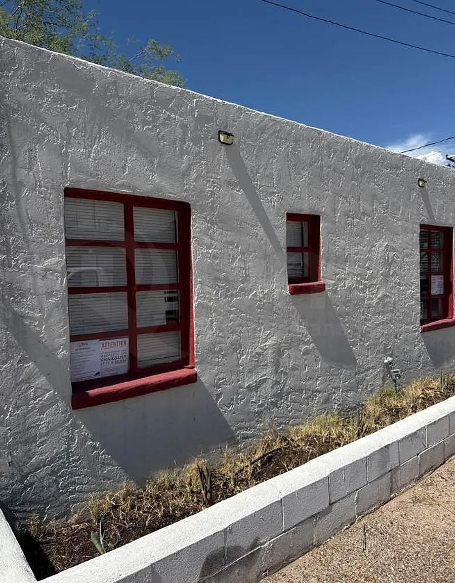 2519 N Estrella Ave — Photo 2