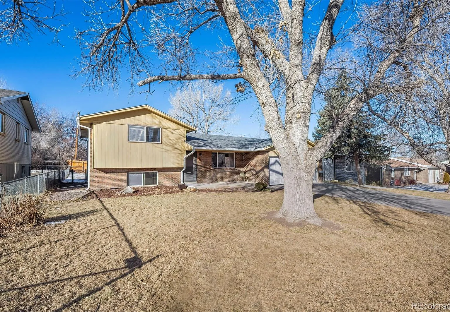 4 bed, 2.0 bath, 2858 sqft, $2,875 — Photo 2