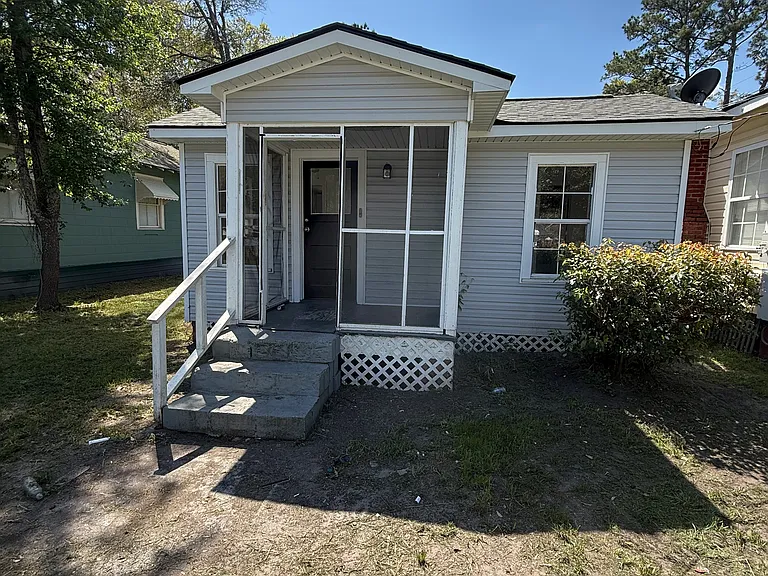 2137 Tennessee Ave — Photo 1