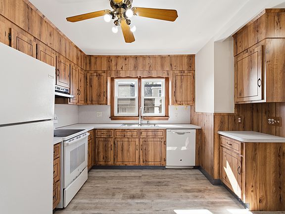 3rd image of 52 Oliver St #2