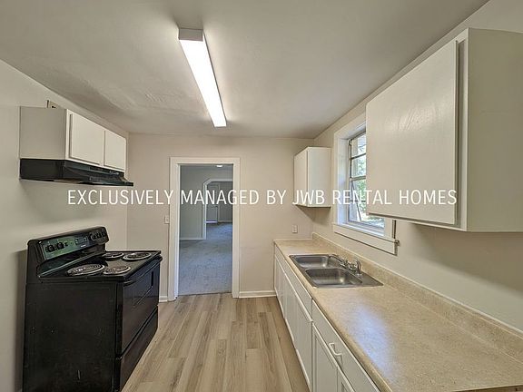 5th image of 1823 W 11th St