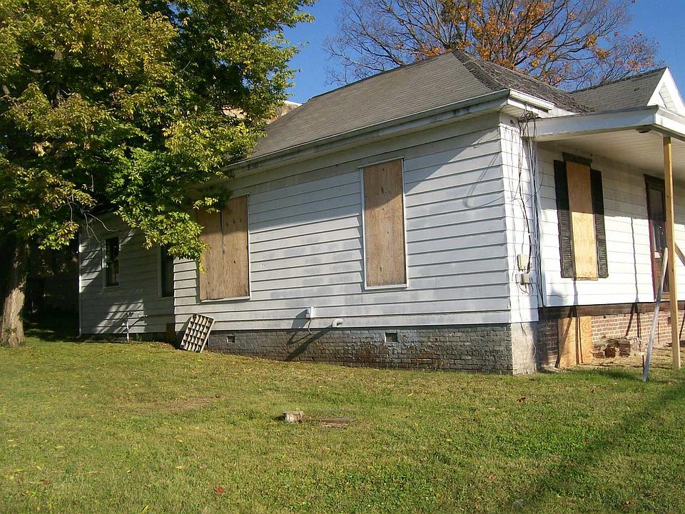 2nd image of 103 S 1st St
