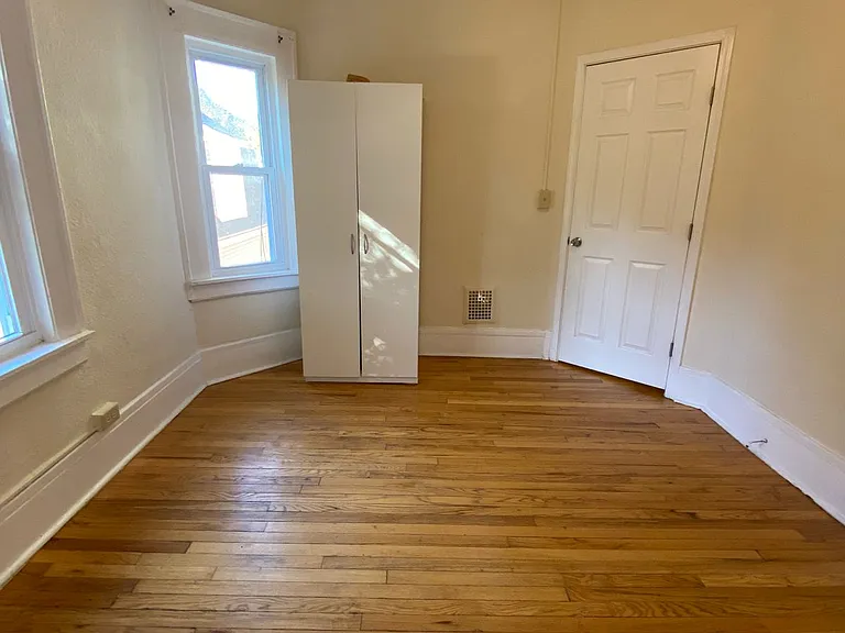 150 N Midler Ave #2 — Photo 13