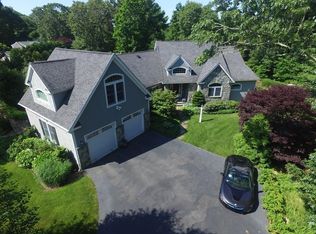 8 Cove Cir, Marion, MA 02738