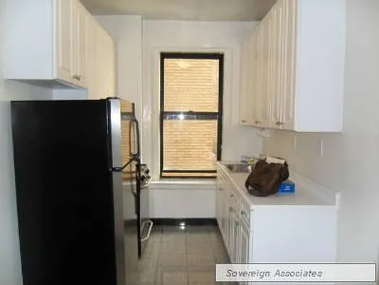 Rented by Sovereign Associates | media 10