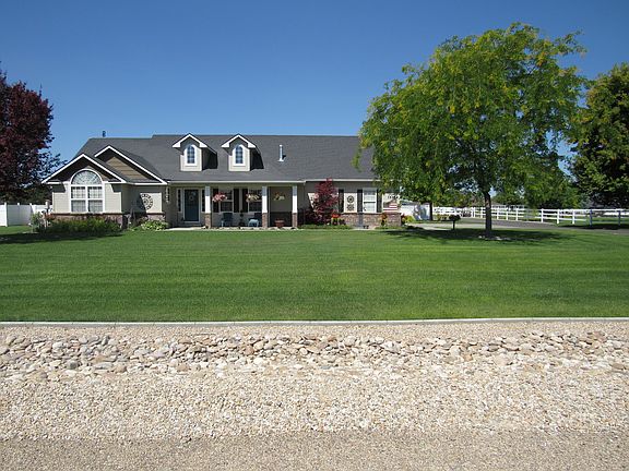 Street view, covered porch