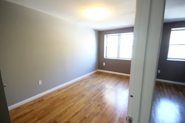 Rented by Evergreen Apartments BK | media 15