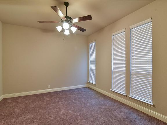 4th image of 10005 Fox Hill Dr