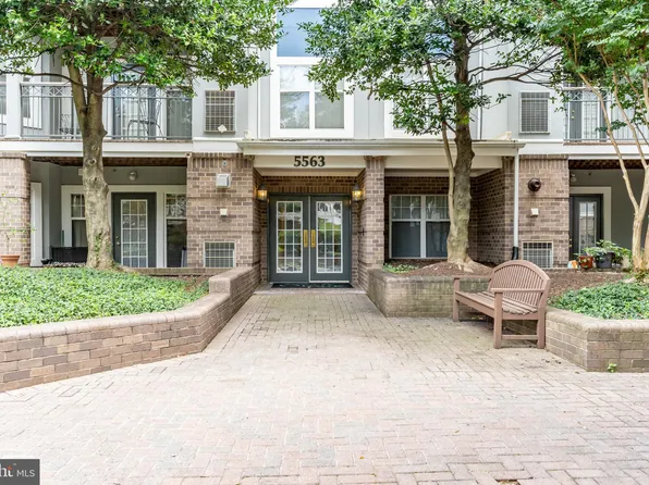 5563 Seminary Rd APT 309, Falls Church, VA 22041