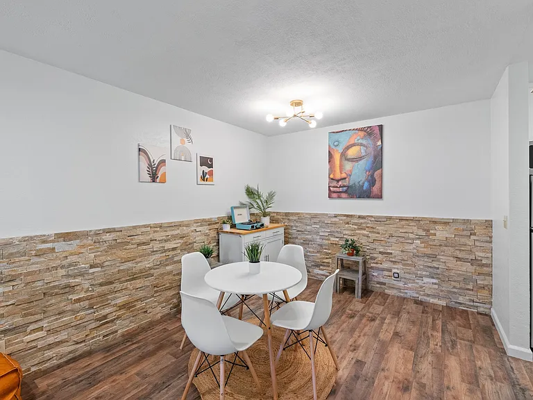 510 N Villa Ct #100 — Photo 5