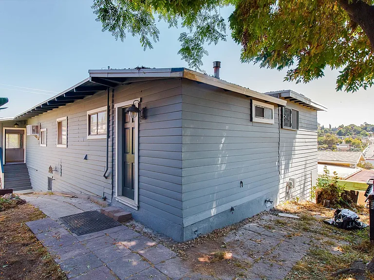 6108 Springvale Dr — Photo 7