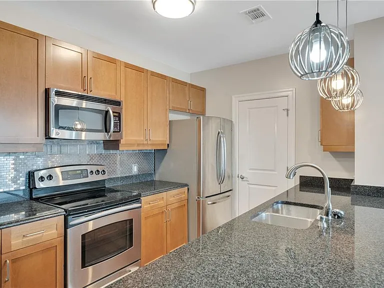 325 E Paces Ferry Rd NE #601 — Photo 5