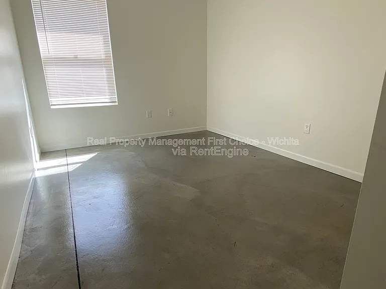 1514 N Madison Ave — Photo 11