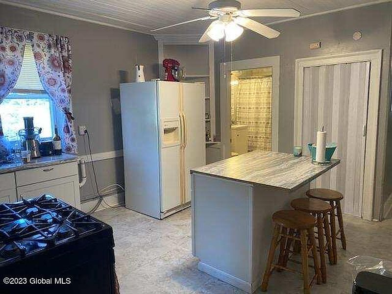 2nd image of 1437 1st Avenue