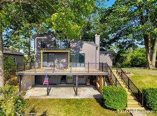 10459 Poplar Dr NE, Rockford, MI
