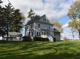 151 N Skole Gate, Lee, IL 60530