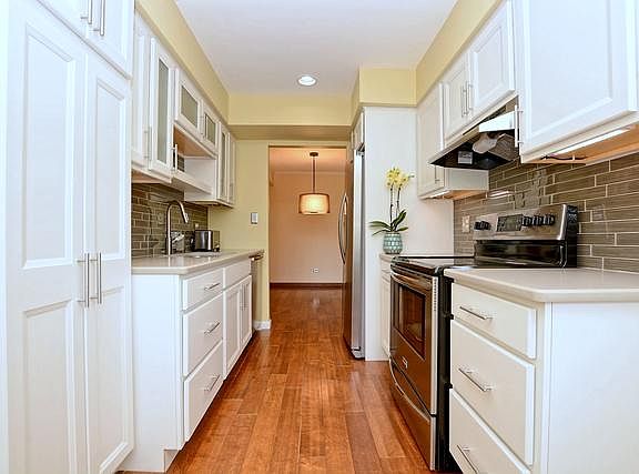3rd image of 15125 Quail Hollow Dr APT 405