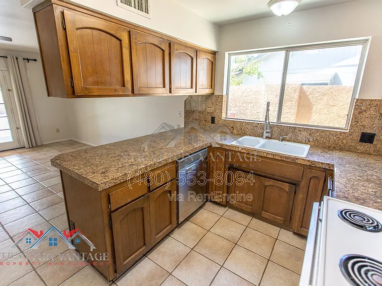 10700 E Hope Dr — Photo 17