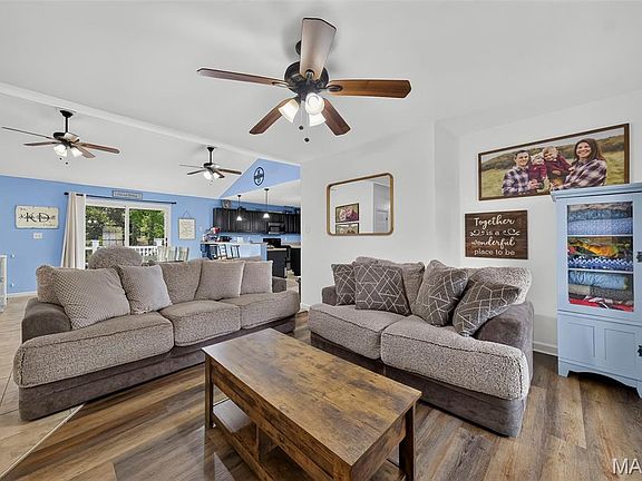 5th image of 306 Waggoner Blvd
