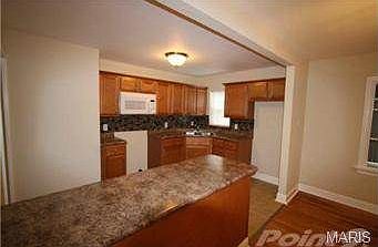 3rd image of 7355 Milan Ave