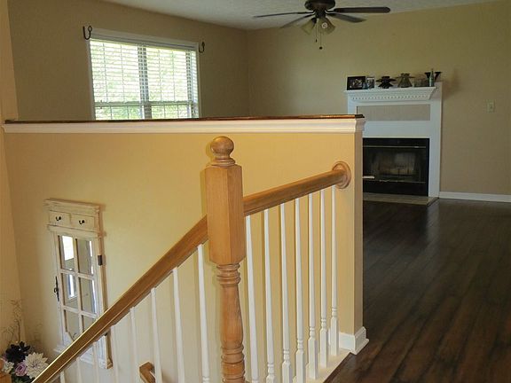 3rd image of 65 Rolling Oaks Dr