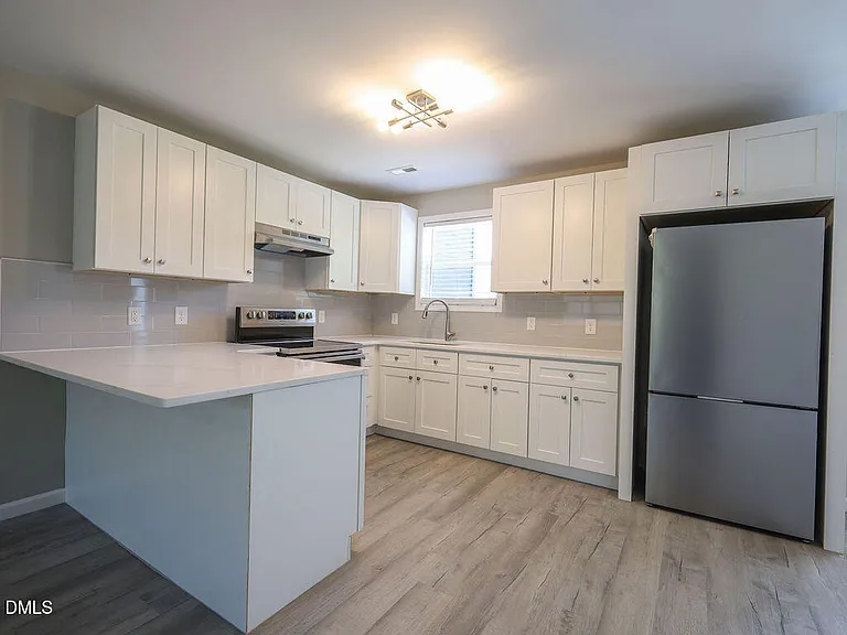 255 Erwin Rd #B — Photo 12
