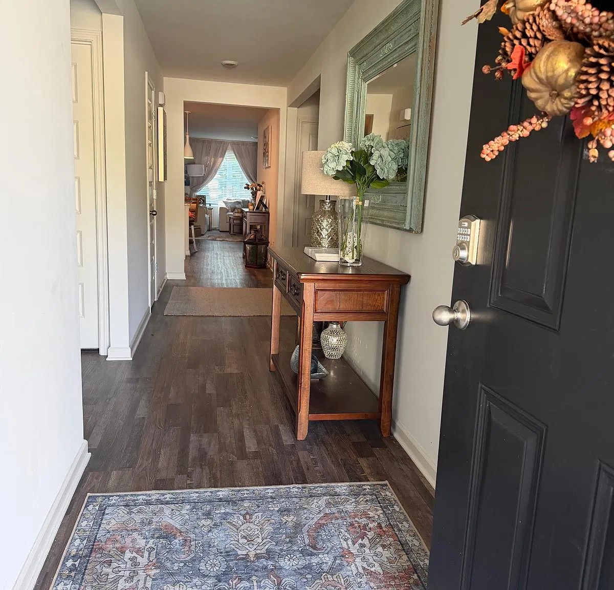 4 bed, 1774 sqft, $2,600 — Photo 2