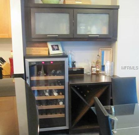 5th image of 525 E Jackson St Unit 303