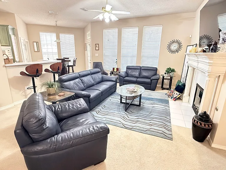 9816 Hickory Hollow Ln — Photo 4