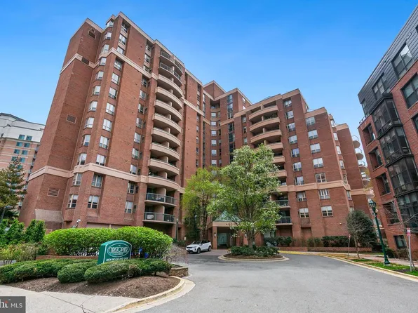 4808 Moorland Ln APT 707, Bethesda, MD 20814