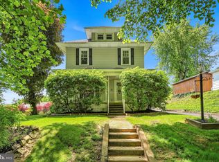 15 Hallton Hill Rd, Pine Grove, PA 17963