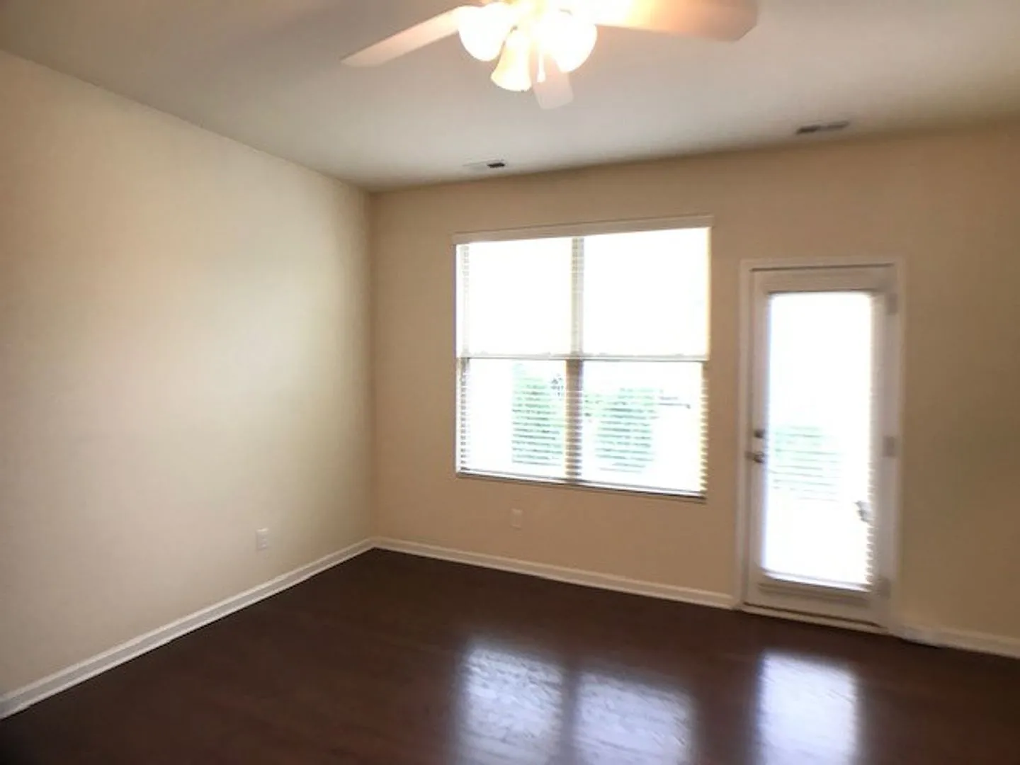Updated Thompson Ridge Townhome Minutes from Duke & Downtown Durham — Photo 4