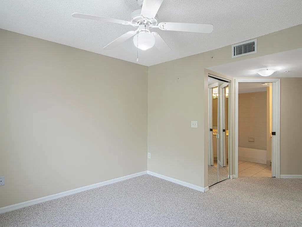 3 bed, 2.0 bath, 1173 sqft, $2,800 — Photo 3