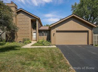 564 Acadia Trl, Roselle, IL