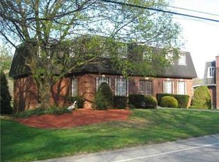 1917 Garrick Dr, Pittsburgh, PA 15235