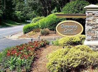 901 Dunbar Dr, Dunwoody, GA 30338