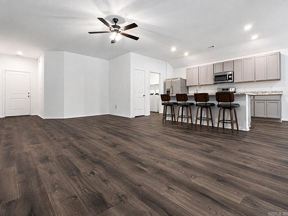 5th image of 1212 Crotale St