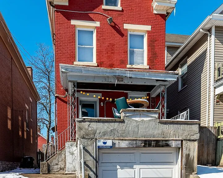 2359 Stratford Ave — Photo 19