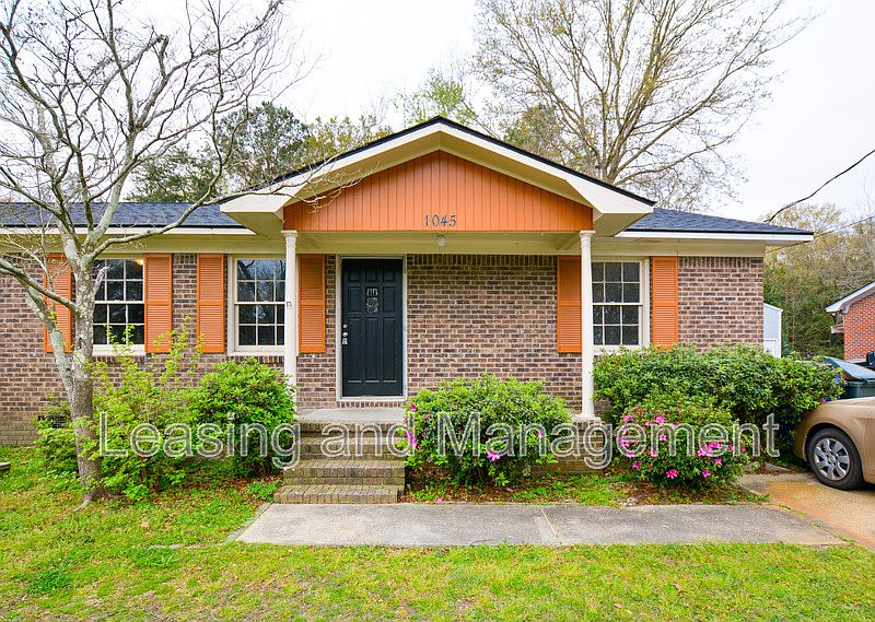 1st image of 1045 Harbor View Rd #B